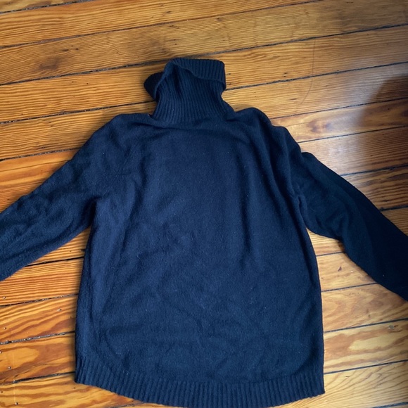 Black J. Crew Wool Turtleneck Size Small - Picture 2 of 3
